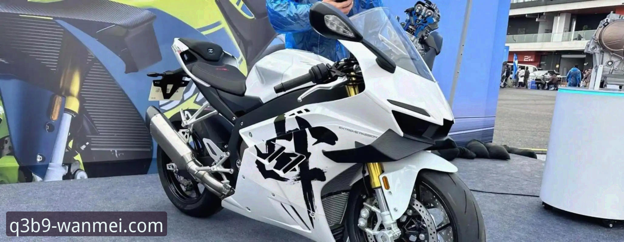 世界超级摩托车锦标赛观赛实战教程：从德比斯逆转夺冠看比赛解读技巧